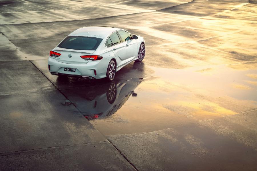  Holden Commodore VXR (ZB) 2018 года  (фото 24 из 42)